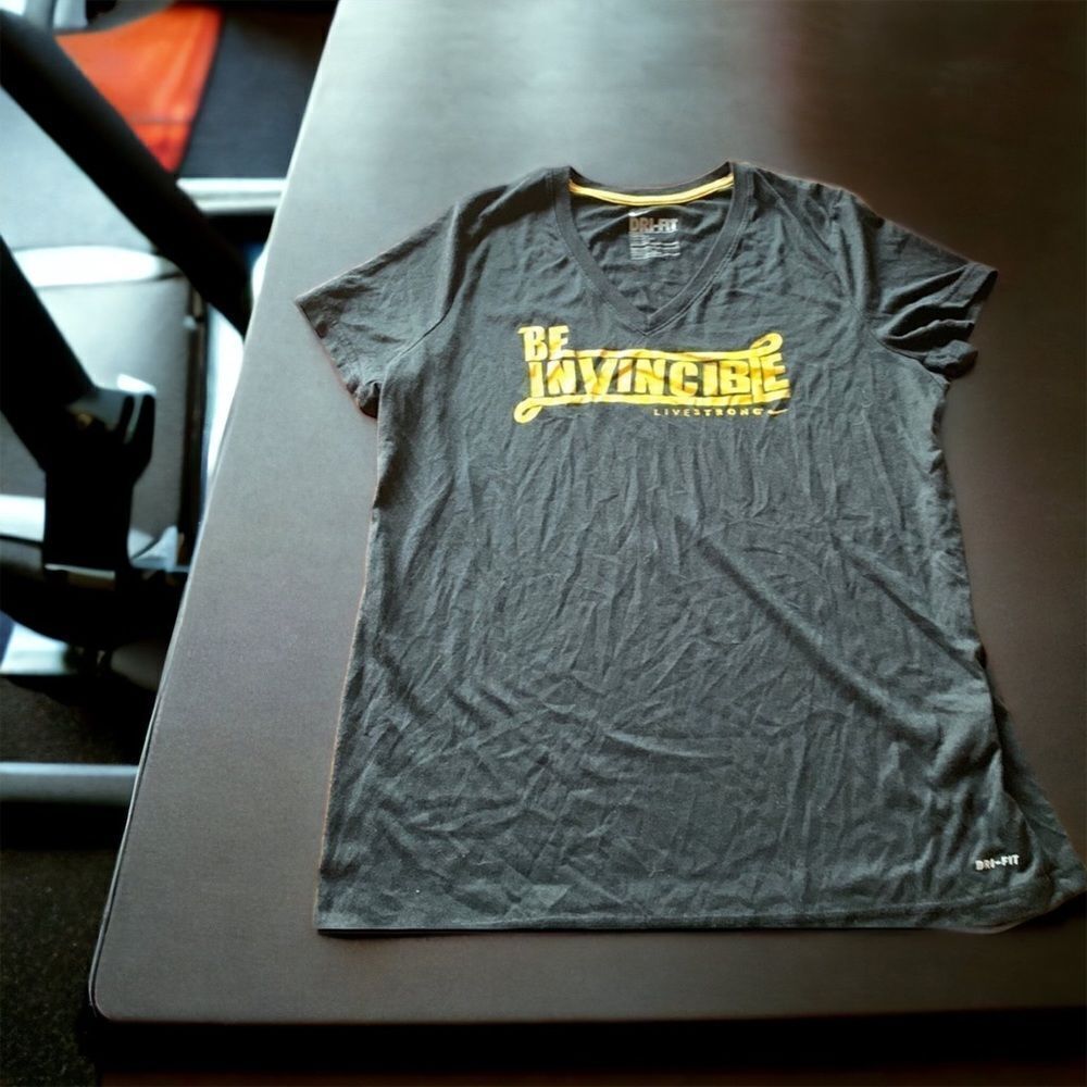 Nike Dri Fit V Neck•Large•Black